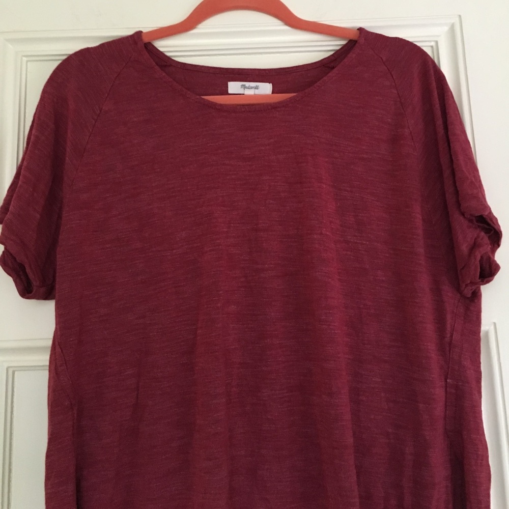 Red shirt - Picture 2 of 5