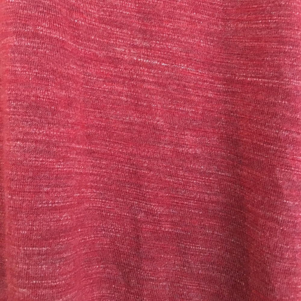 Red shirt - Picture 3 of 5