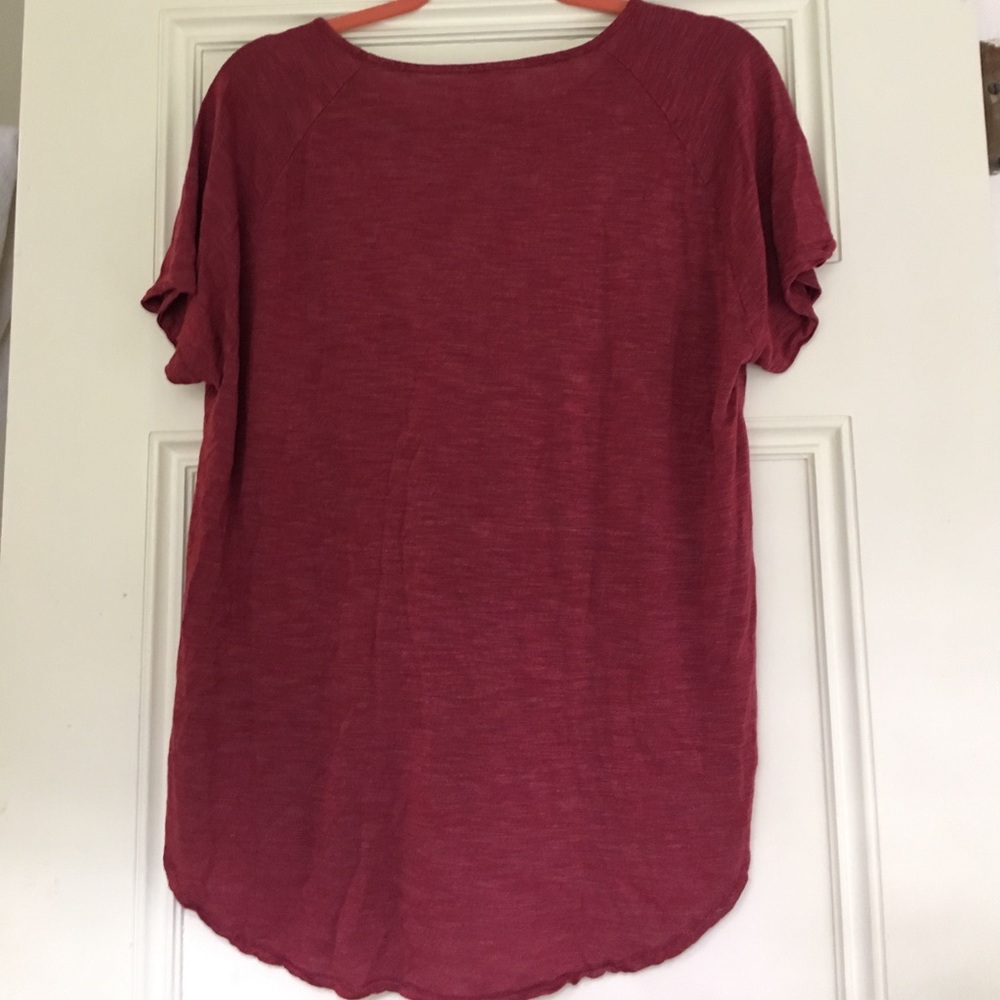Red shirt - Picture 4 of 5