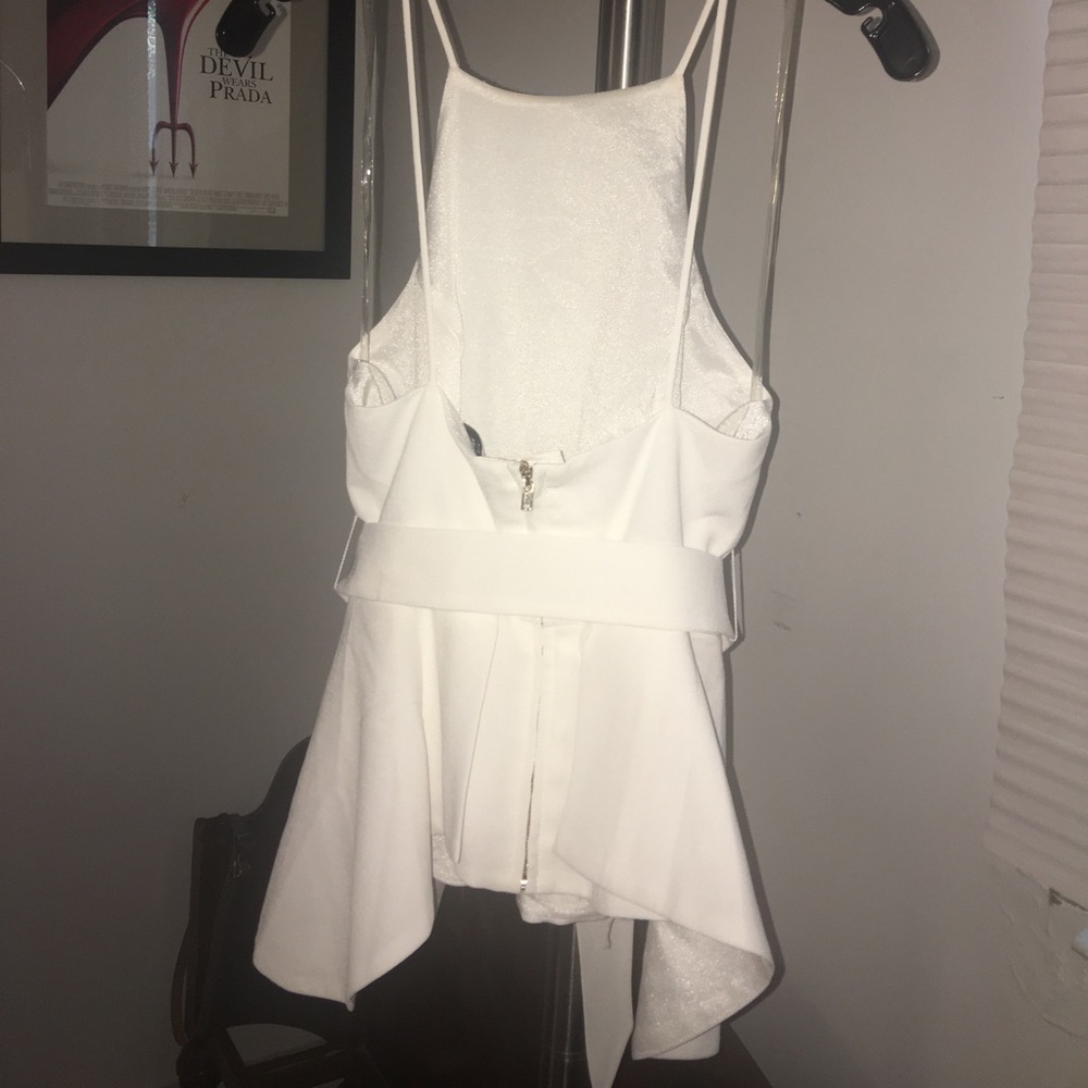 White top - Picture 2 of 6