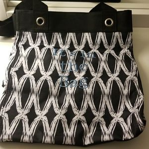 Thirty one essentials storage tote