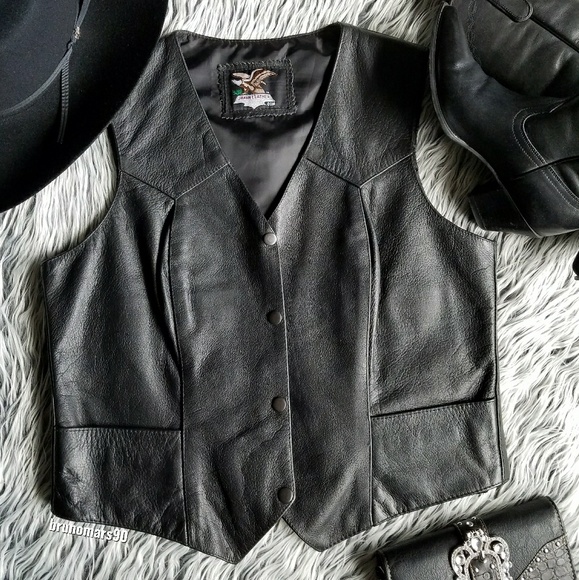 ๐โขHPโข Basic Leather Vest - Picture 2 of 9