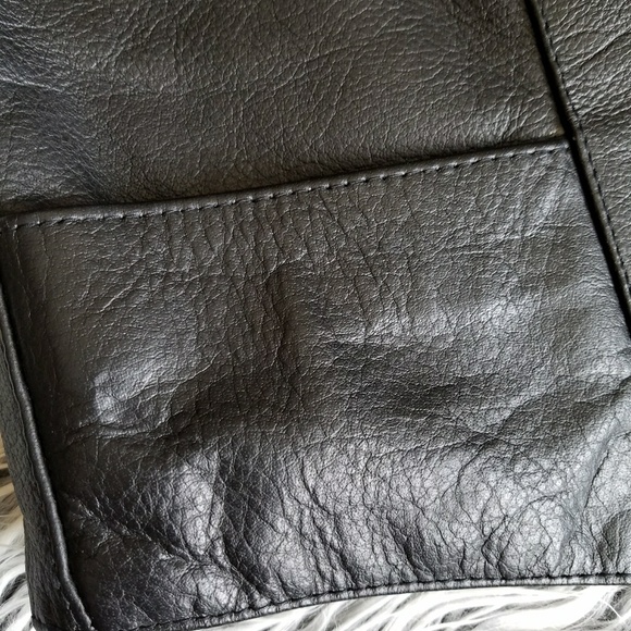 ๐โขHPโข Basic Leather Vest - Picture 6 of 9