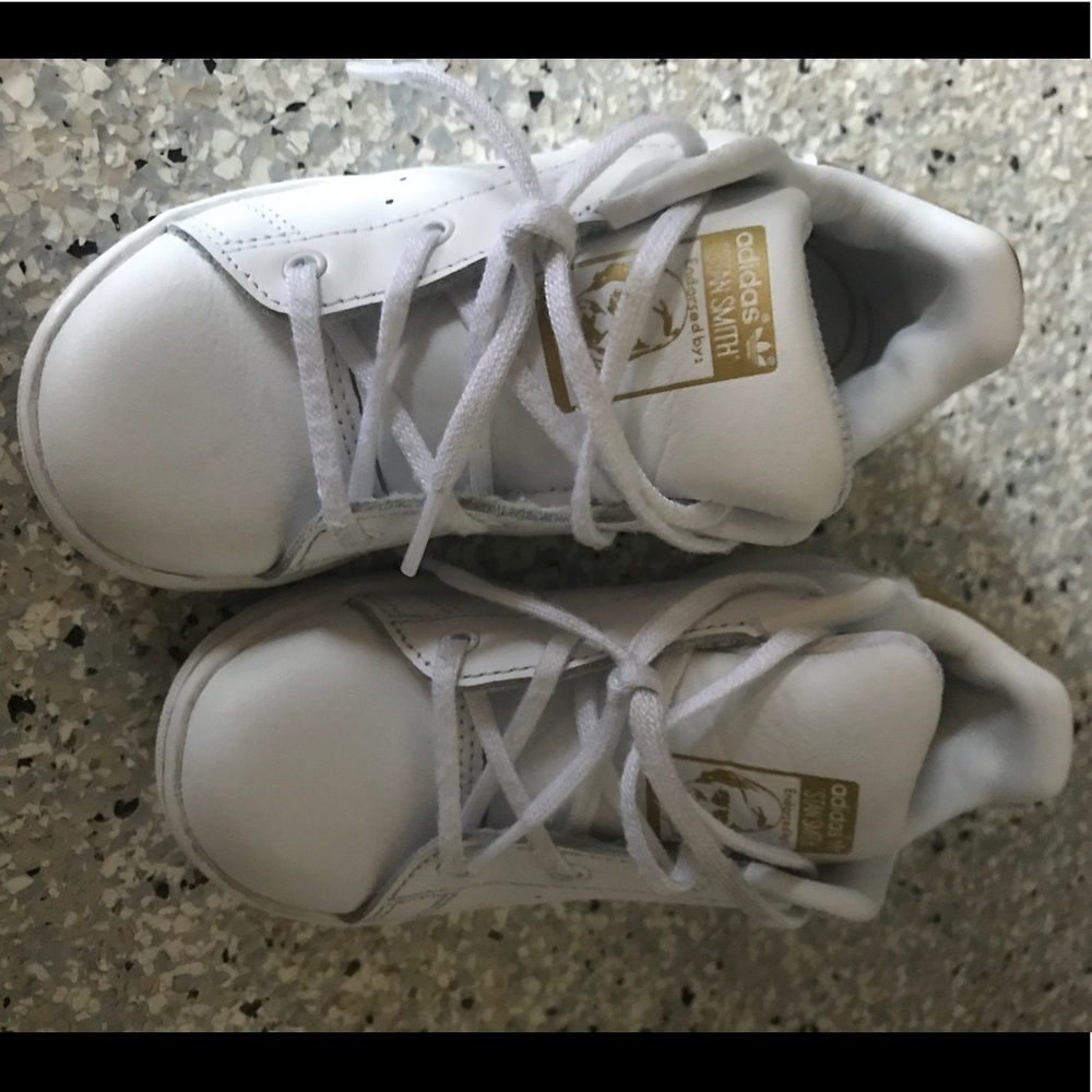Toddler girls Stan smith adidas shoes
