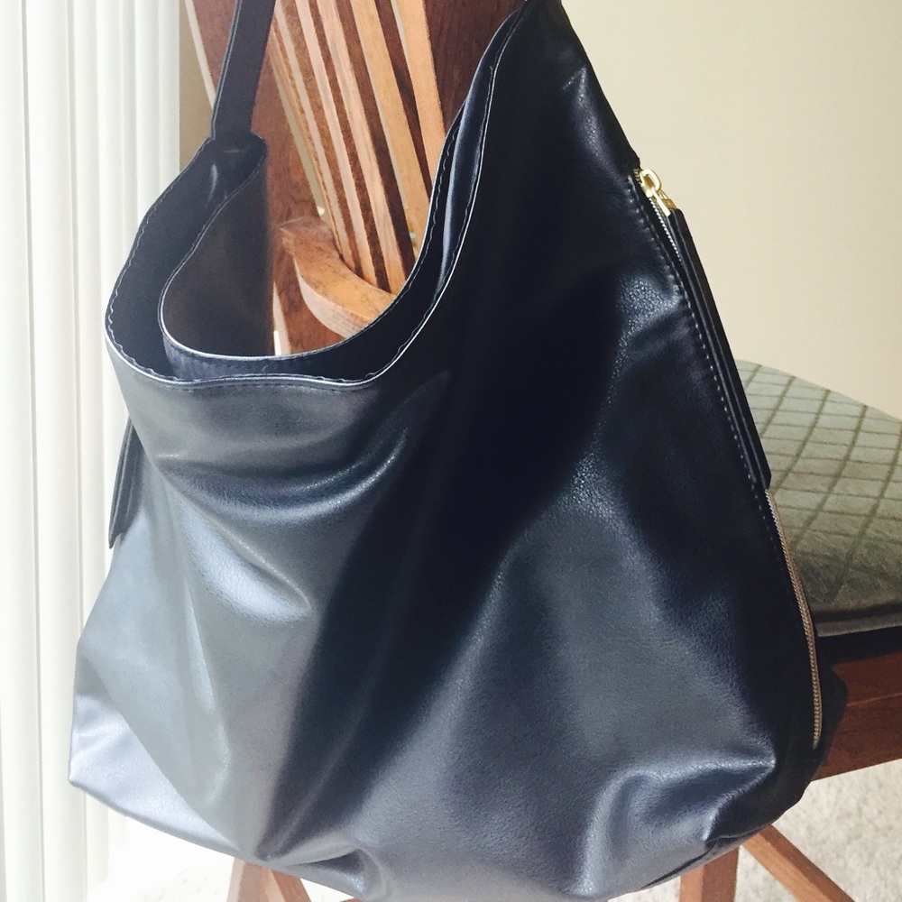Donna Karan Cosmetics Lightweight Black Tote
