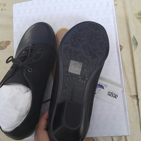 Aetrex Leah Bootie - Picture 6 of 8