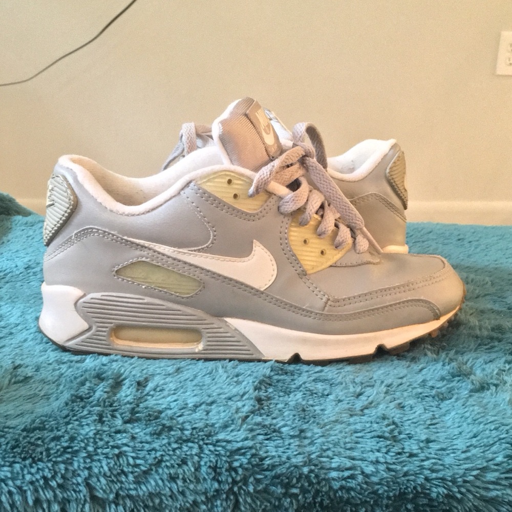 Nike Air Max 90 Retro Leather ‘Cool’ Gray 2002