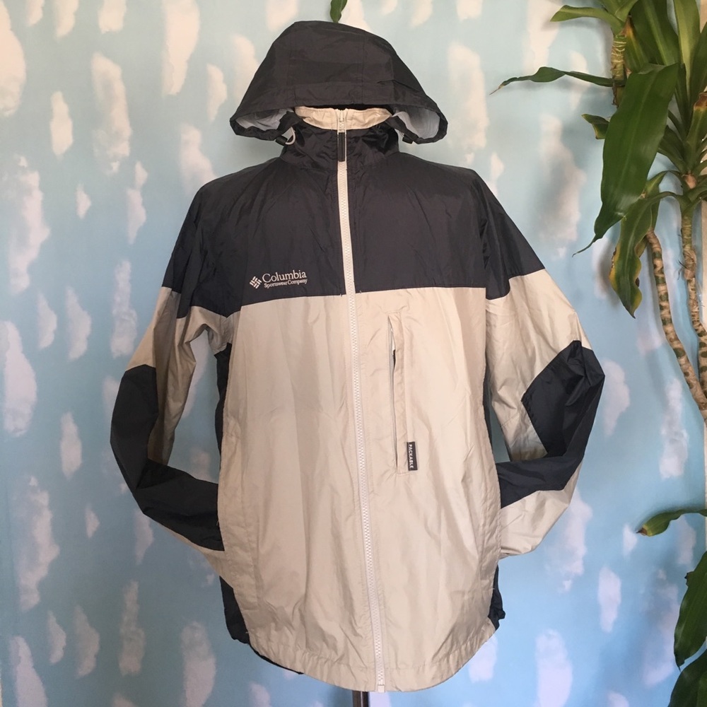 Columbia Packable Jacket W/ hideaway hood