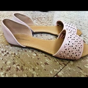 Light pink sandals 🌸