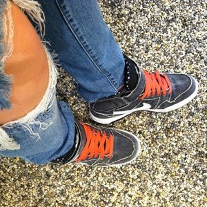 Nike 6.0 Air Mogan Canvas Mid-Top Sneakers