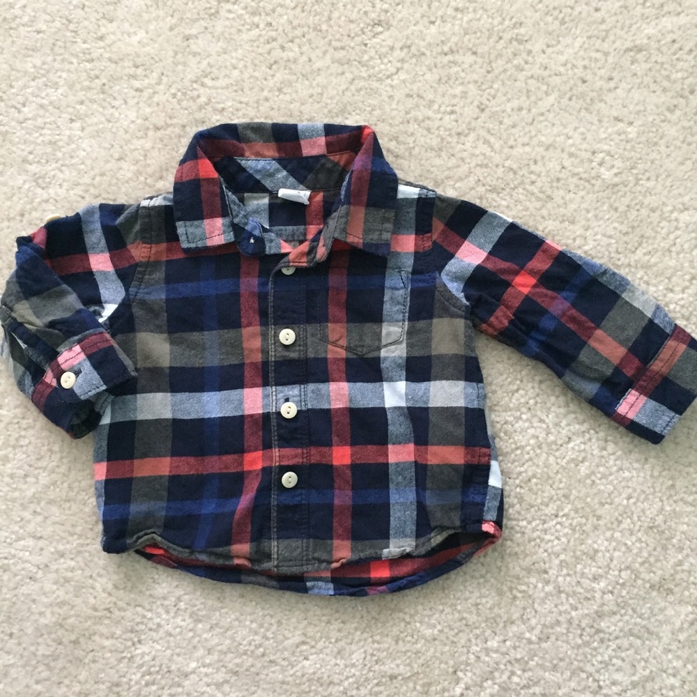 GAP baby 6-12 months button down shirt