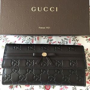 Brand new Gucci leather wallet