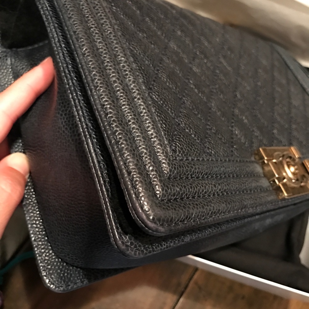 Pre-owned chanel navy new-medium boy bag - Picture 6 of 8