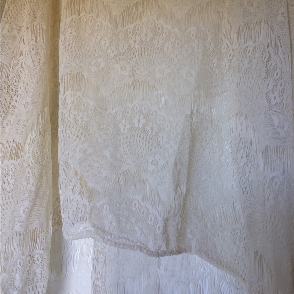 Lace Throw-Over - Picture 2 of 4