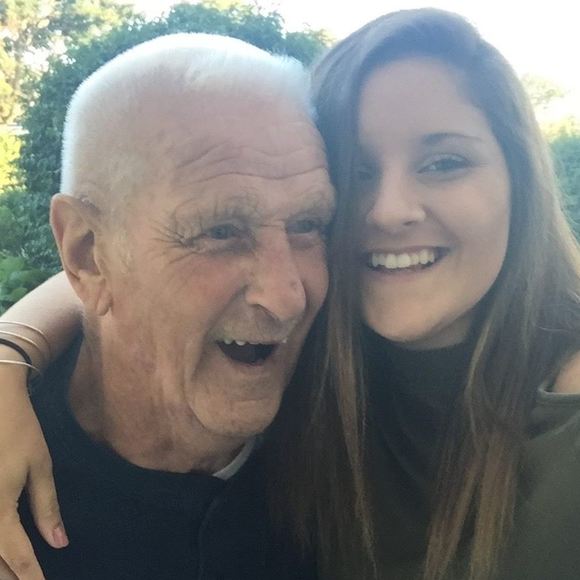 Meet your Posher, Tiffany - Picture 1 of 1