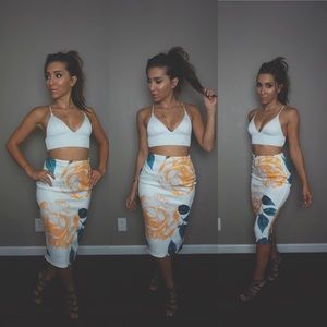 Long skirt MISS GUIDED. Flowers