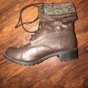 Size 8 Chocolate Brown Boots! 💫