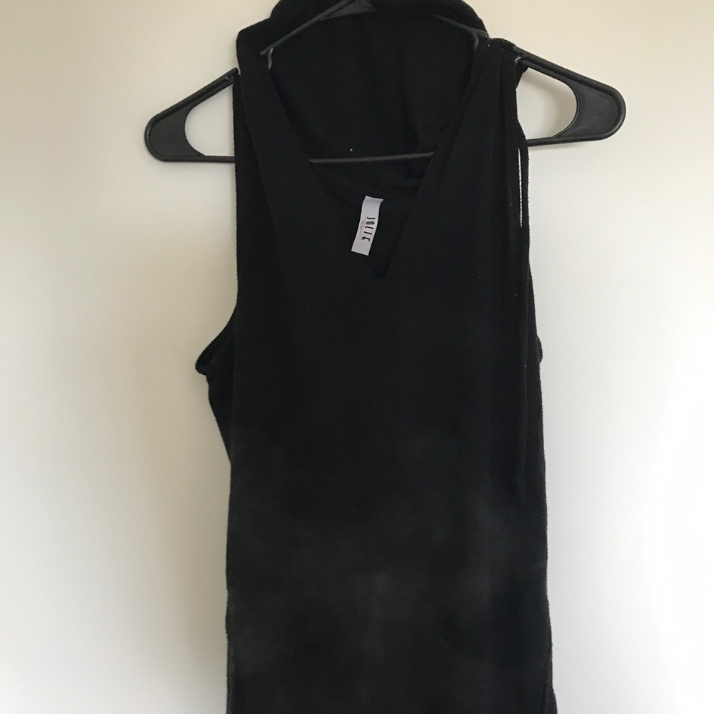 Black tshirt with hood