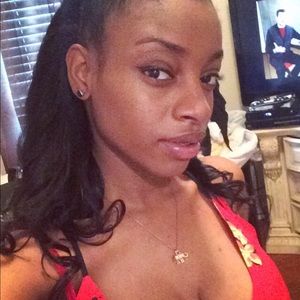 Meet your Posher, Rae