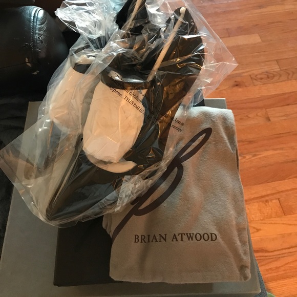 NIB B Brian Atwood Mia Black Pump w/ Dustbag - Picture 2 of 7