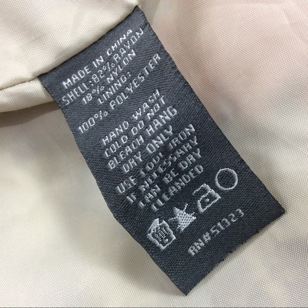 ❌SOLD❌Vince Camuto Wrap Illusion Mini Skirt - Picture 5 of 6