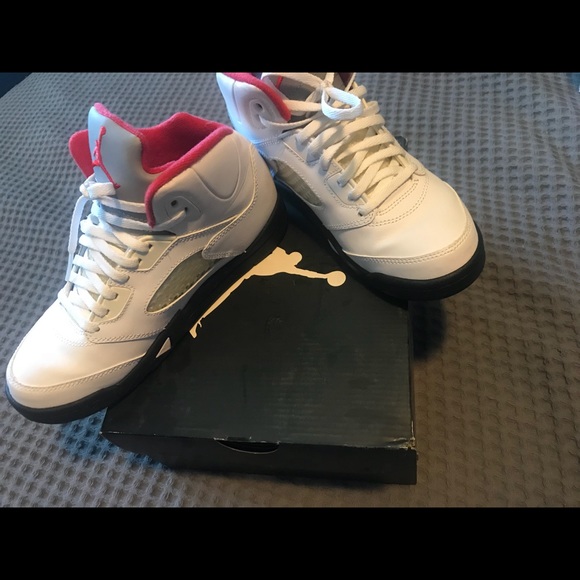 Jordan’s - Picture 2 of 4