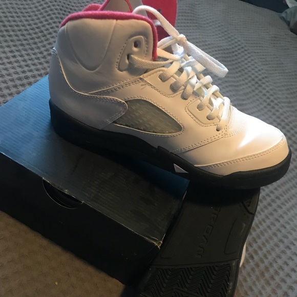 Jordan’s - Picture 3 of 4