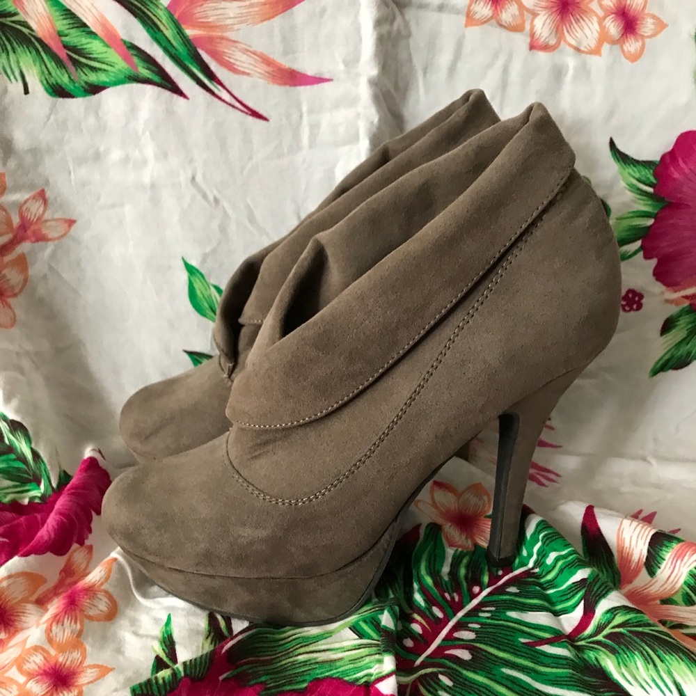 MOSSIMO BOTTIES