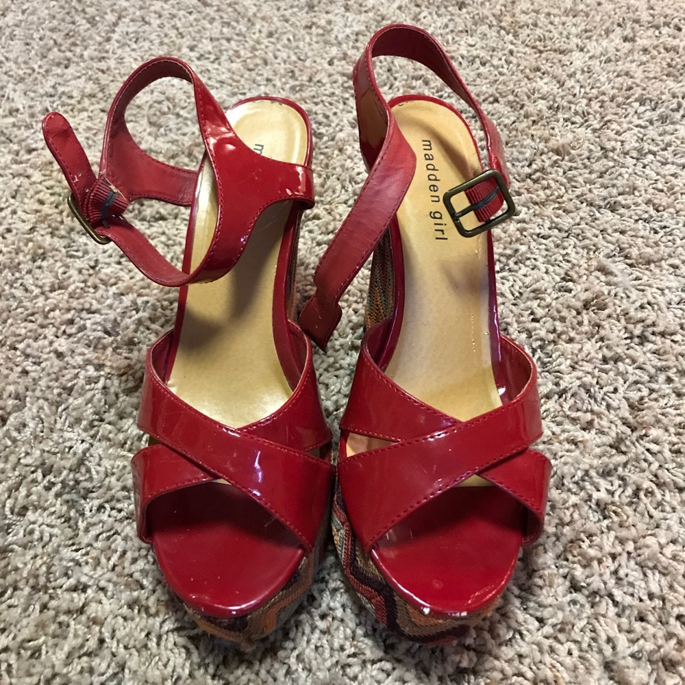 Red Madden Girl Platform Sandals