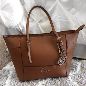 Guess purse- Med. size tote. 15.5”W x 10”Hx 5.5”D