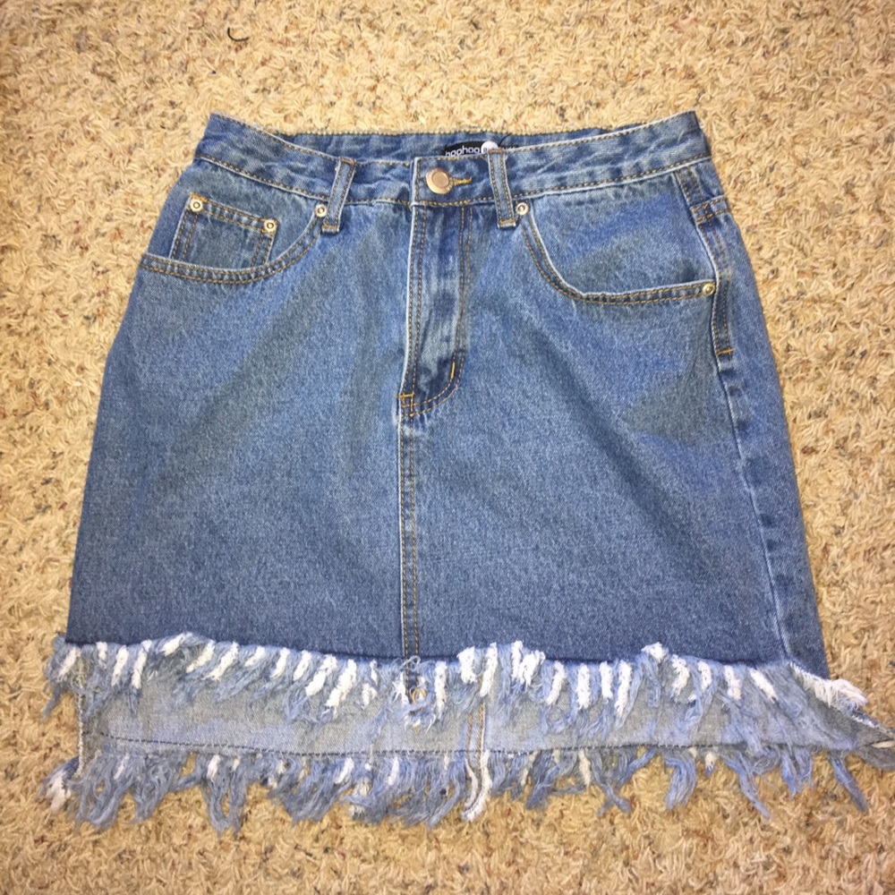 FRAYED DENIM SKIRT