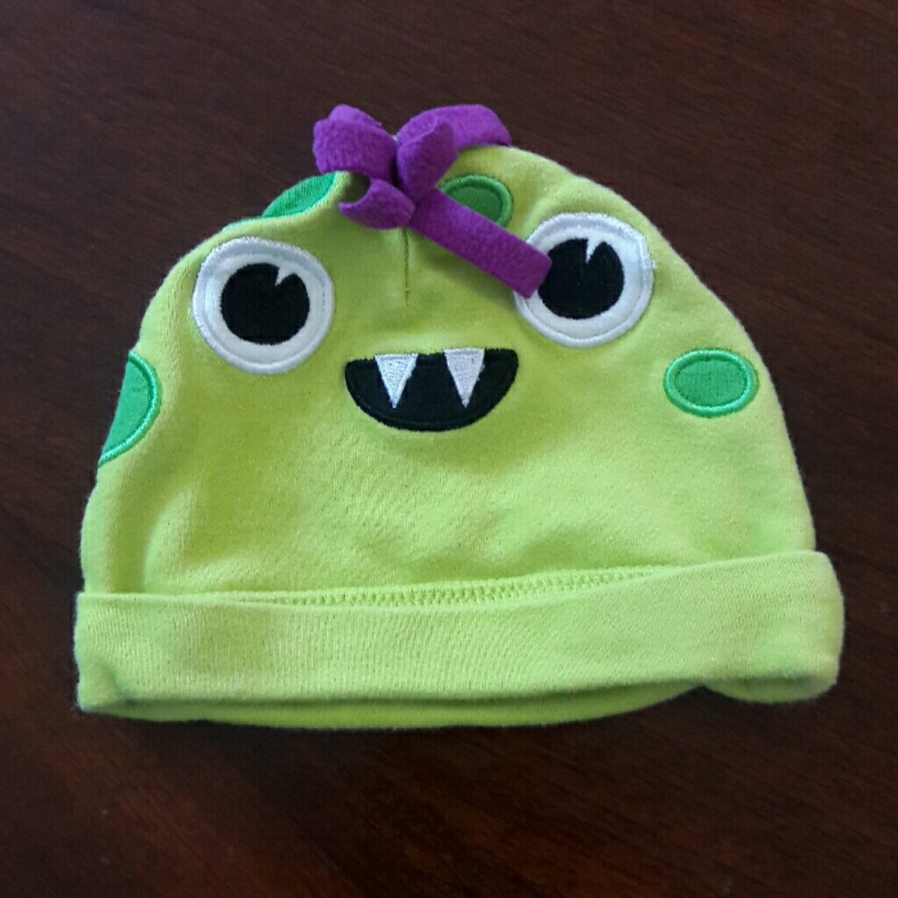 ADORABLE newborn baby hat