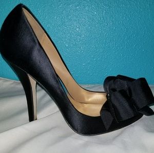 Beautiful satin heels with a big bow