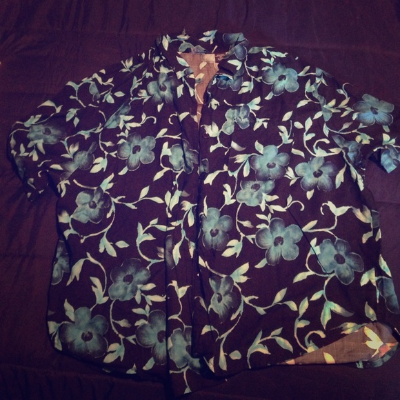 Button Up Women's Shirt - Picture 1 of 1