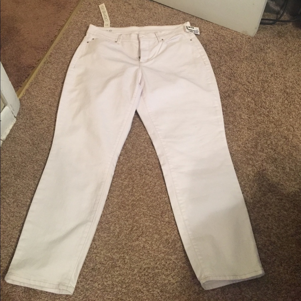 True white Capris