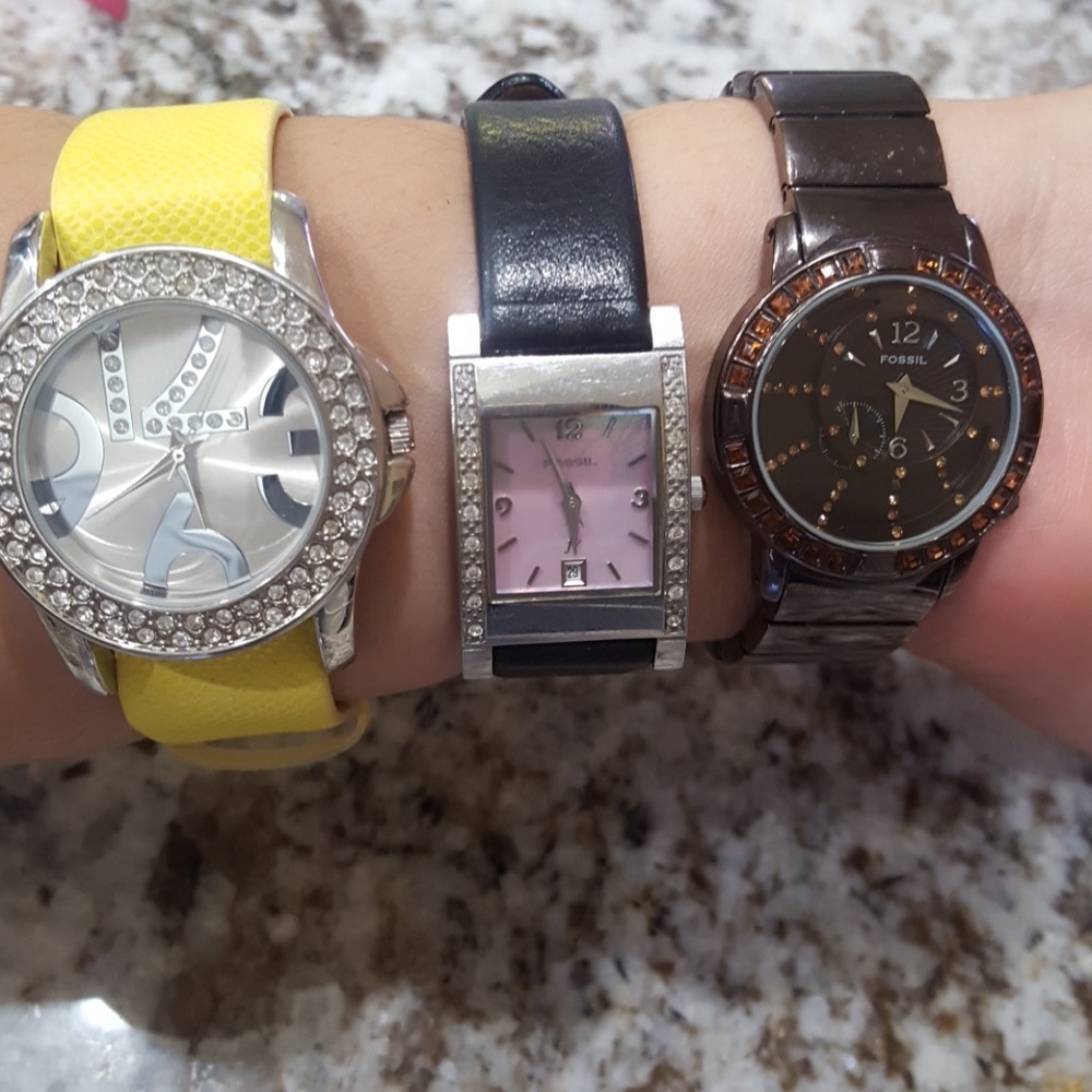Lot of women hand Fossil watches