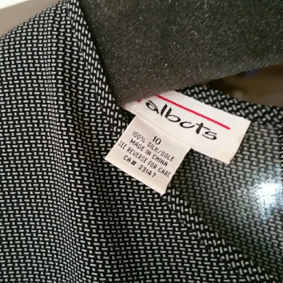 Talbots blouse - Picture 2 of 4