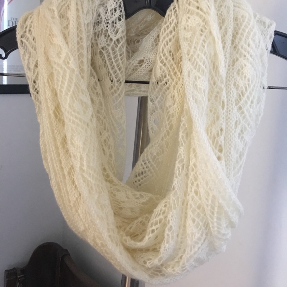 Infinity scarf - Picture 2 of 4