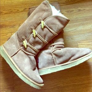 Ukala wonter boots/slippers. Ukala wonter boots/slippers.