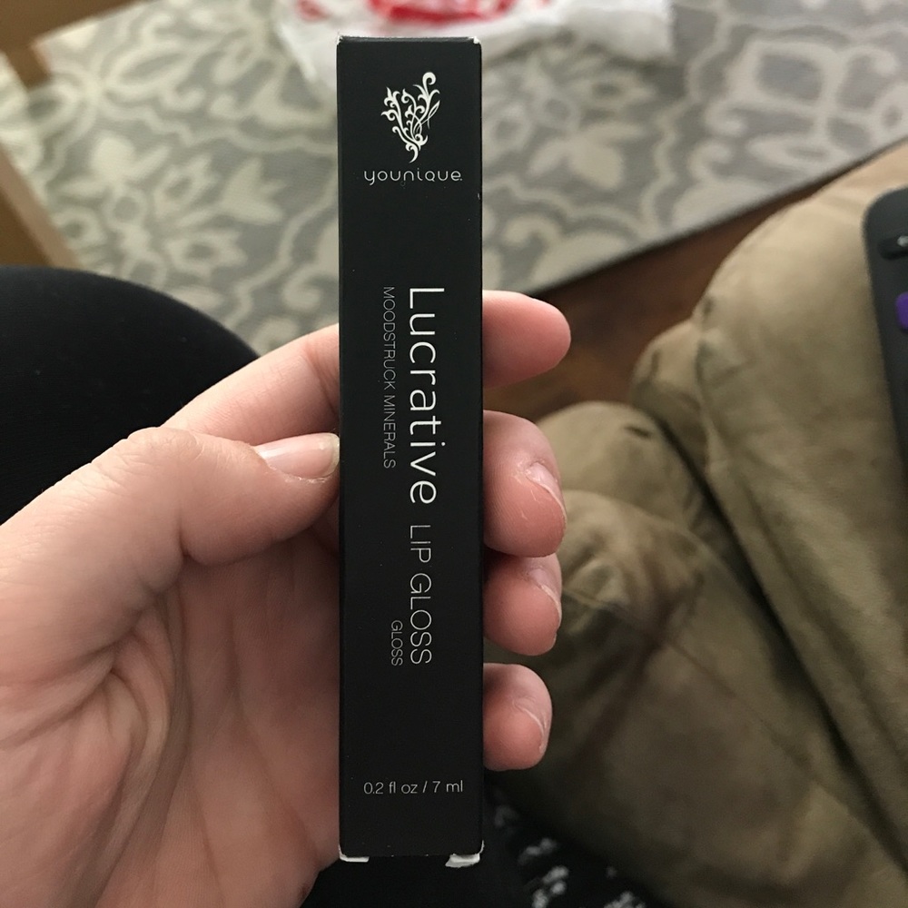 Younique lip gloss