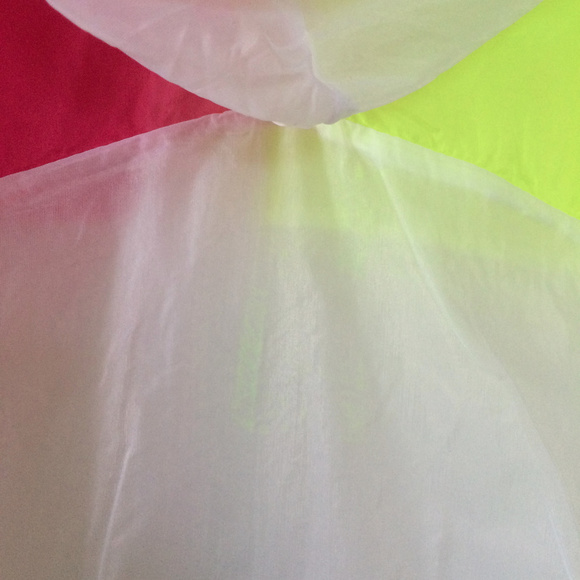 ❌❌SOLD❌❌NWT Brandy Melville Scar Sheer Windbreaker - Picture 6 of 8