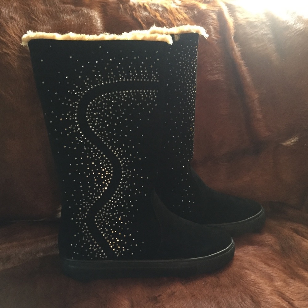 Rhinestoned winter boots