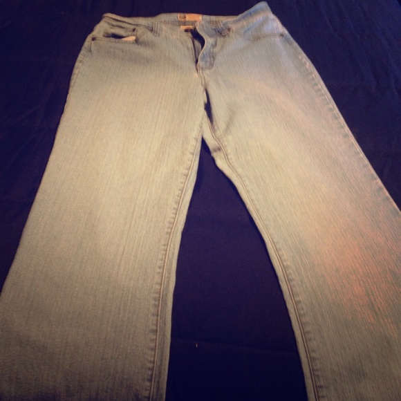 Blue Jeans - Picture 1 of 2