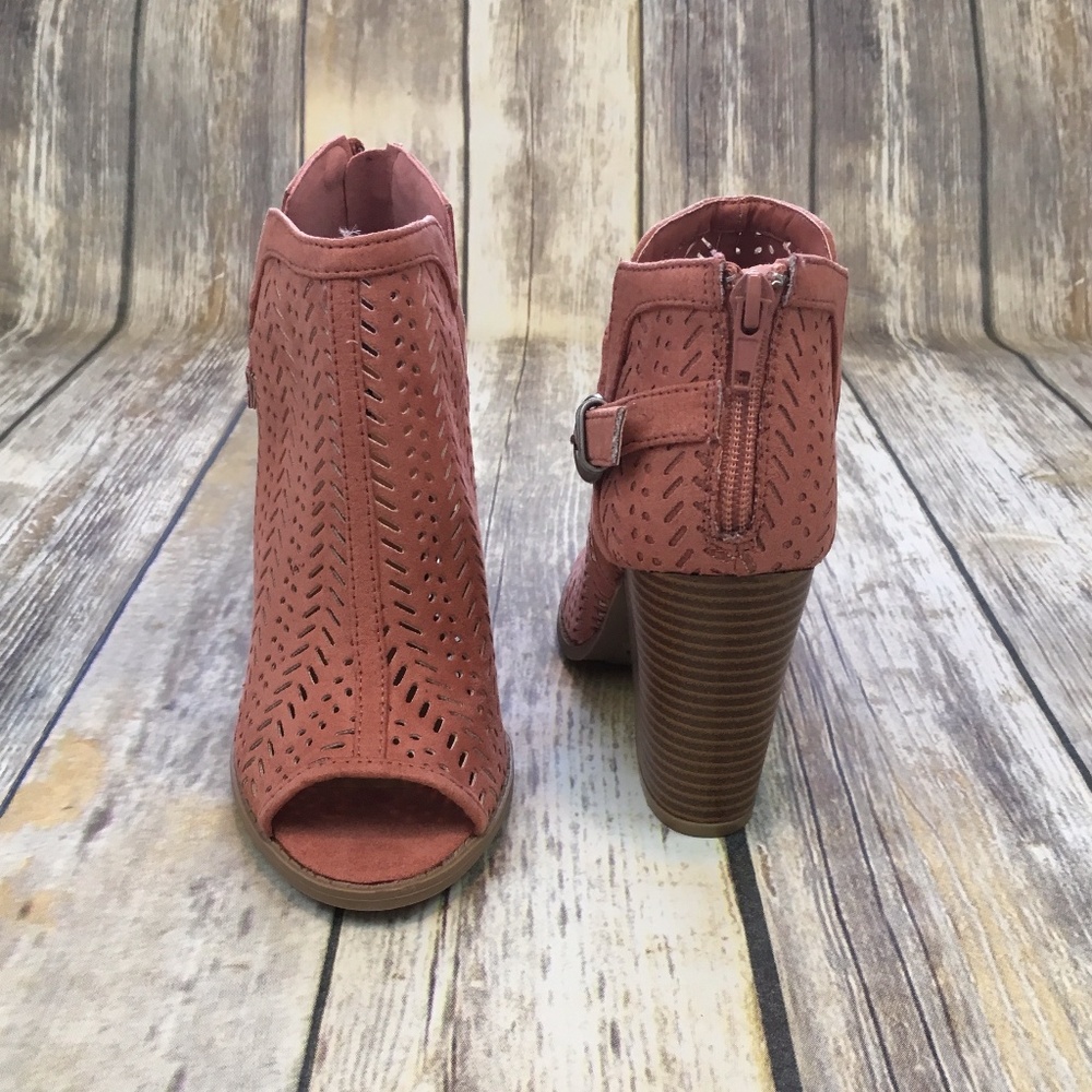 💜HP 12/3💜 Blush Caged Open Toed Booties - Picture 6 of 6