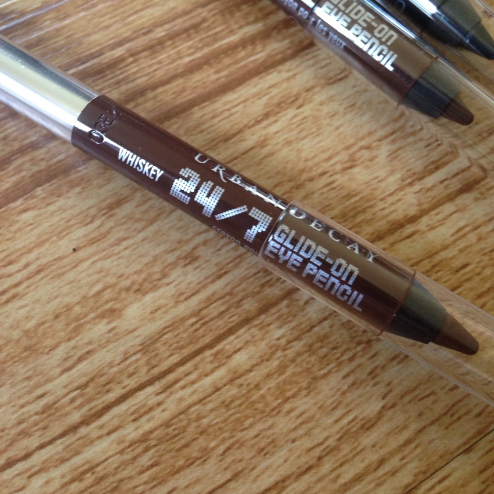 Urban Decay 24/7 Eye Pencil - Picture 3 of 4