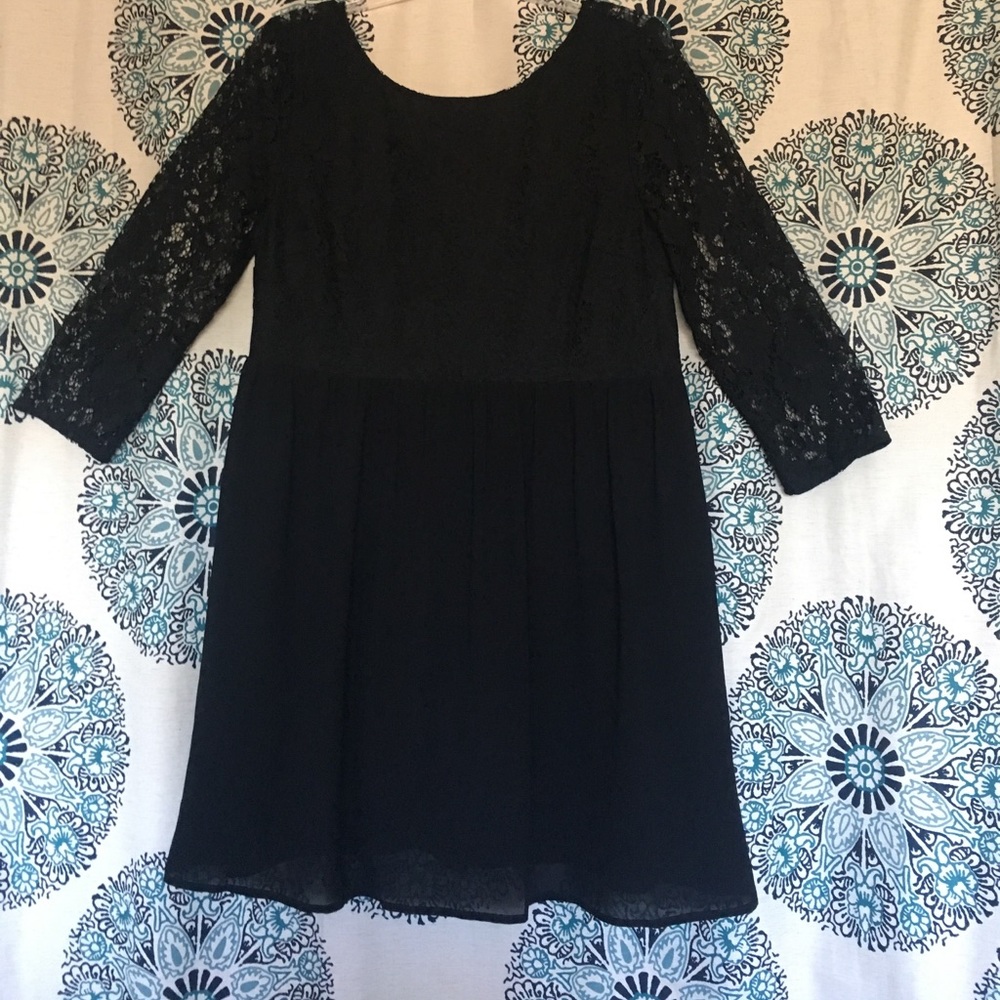 Black empire waist lace dress Forever 21