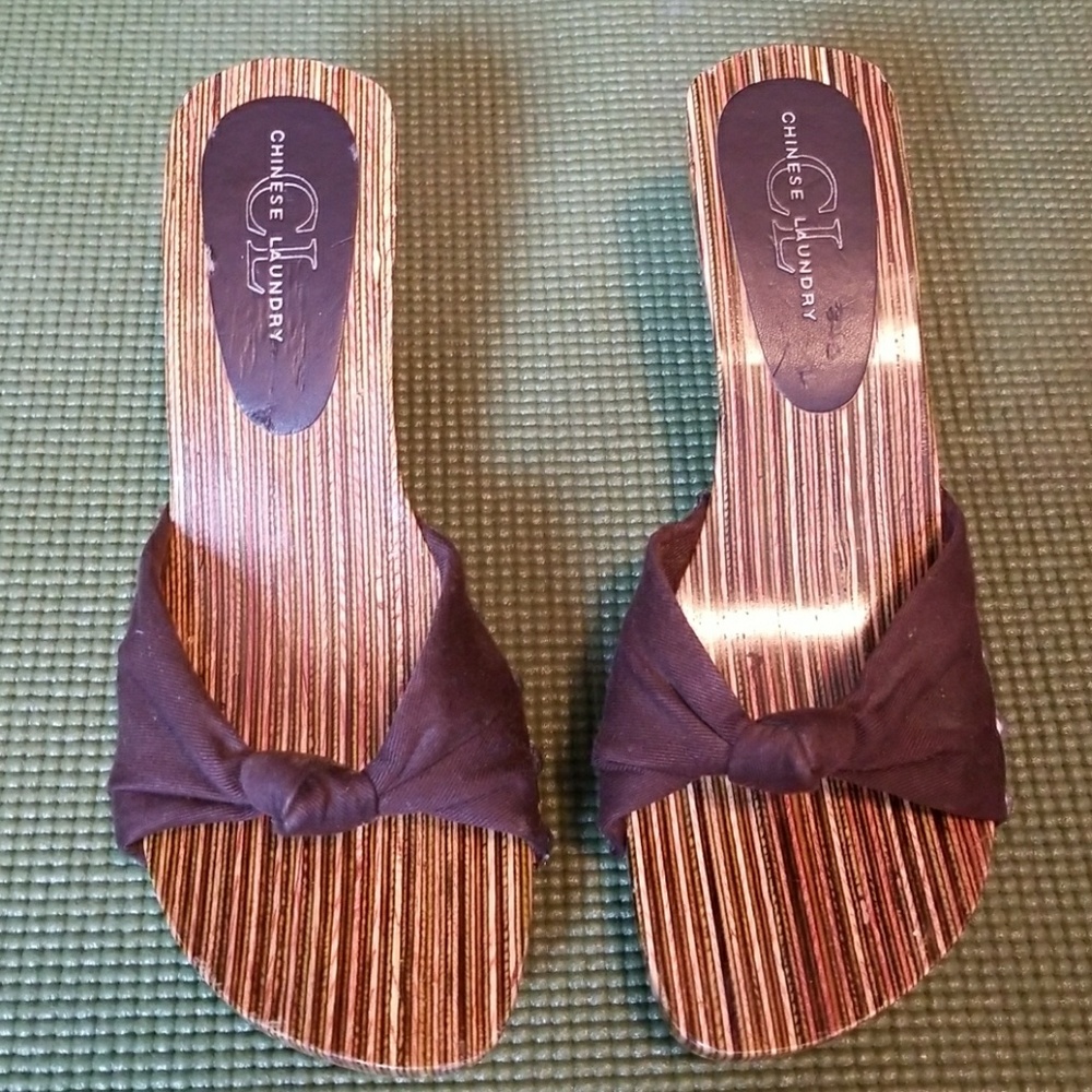 Chinese Laundry Wooden Heel - Picture 6 of 7