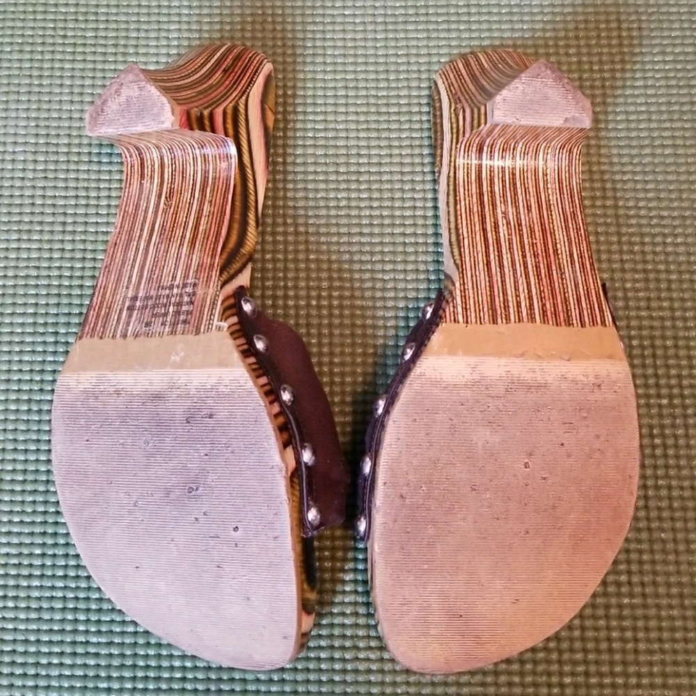 Chinese Laundry Wooden Heel - Picture 7 of 7