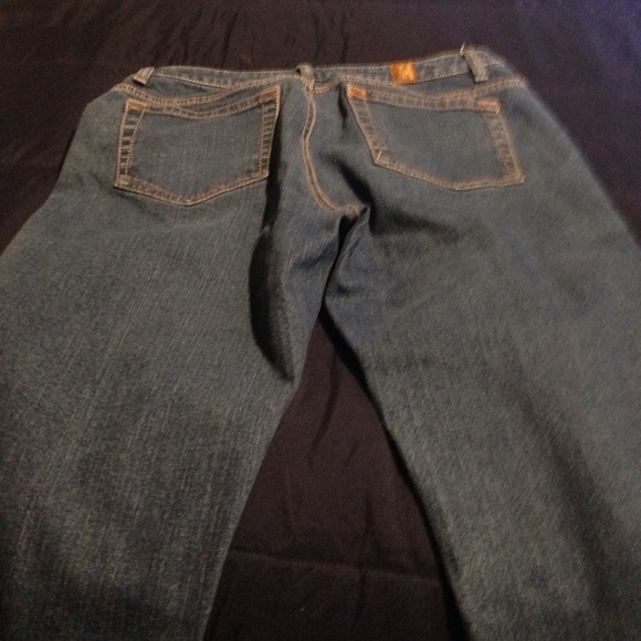 Blue Jeans - Picture 2 of 2