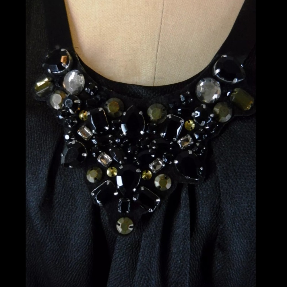 ♣️MICHAEL KORS jewel embellished top♠️ - Picture 2 of 3